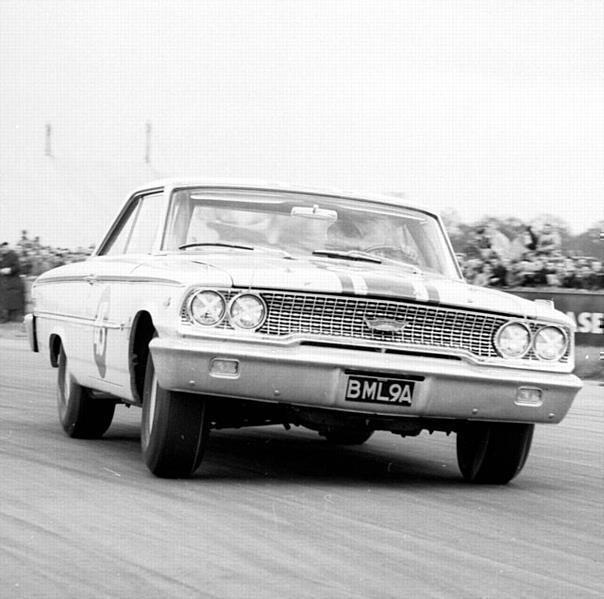 1963. Jack Sears and his Ford Galaxy